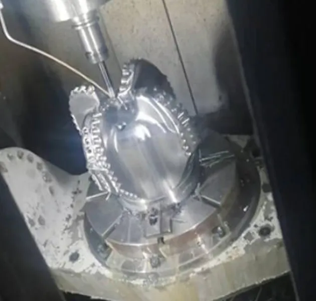 Foret PDC à matrice 007